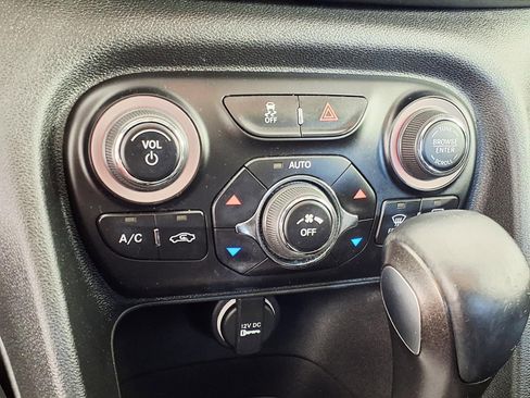 Used 2014 Dodge Dart Limited FWD image 20