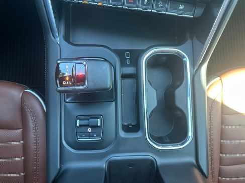 Used 2024 GMC Sierra 1500 Denali Ultimate AWD/4WD image 5