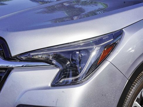 Used 2024 Subaru Ascent Touring image 10