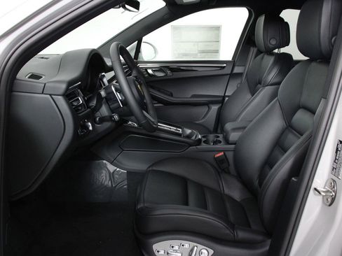 New 2026 Porsche Macan S image 5