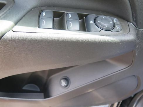 Used 2024 Chevrolet Equinox LT w/ LPO, Floor Liner Package FWD image 11