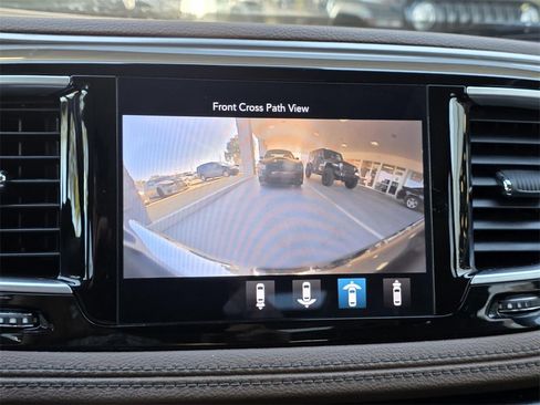 Used 2018 Chrysler Pacifica Limited w/ Tire & Wheel Group image 20