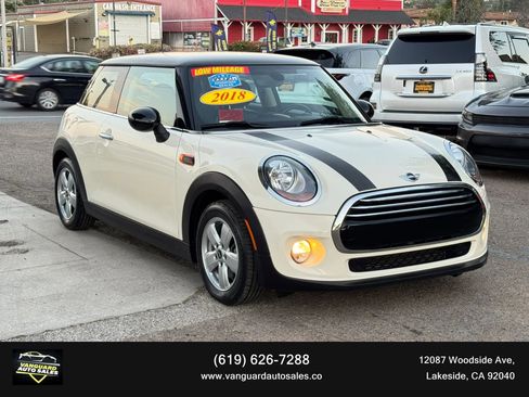 Used 2018 MINI Cooper 2-Door Hardtop FWD image 1