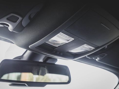 Used 2021 Dodge Challenger SXT w/ Driver Convenience Group image 13