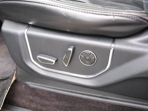 Used 2016 Ford F150 Platinum w/ Trailer Tow Package image 32