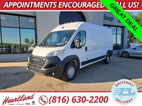 Used 2025 RAM ProMaster 2500 w/ Convenience Group FWD image 1