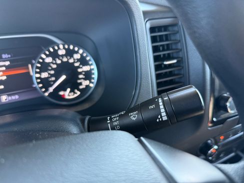 Used 2022 Nissan Frontier S w/ Technology Package image 21