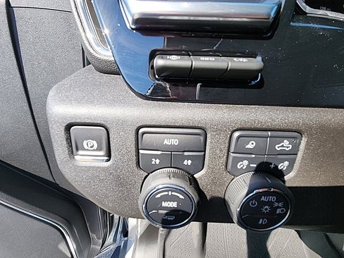 New 2026 Chevrolet Silverado 1500 LTZ w/ Technology Package image 22