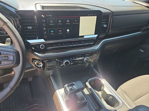 Used 2025 GMC Sierra 1500 Elevation w/ Preferred Package image 11