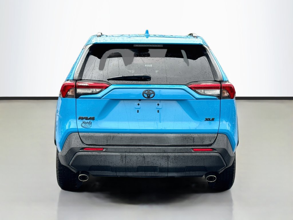Used 2019 Toyota RAV4 XLE FWD image 6