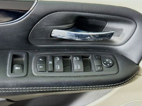 Used 2019 Dodge Grand Caravan SXT image 21