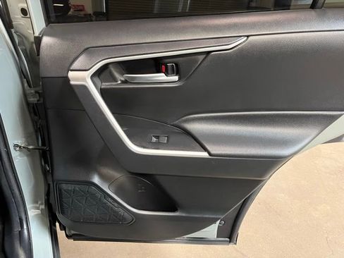 Used 2021 Toyota RAV4 XLE image 13