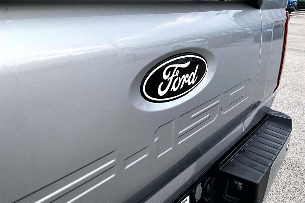 Certified 2024 Ford F150 Platinum w/ Equipment Group 702A High AWD/4WD image 31