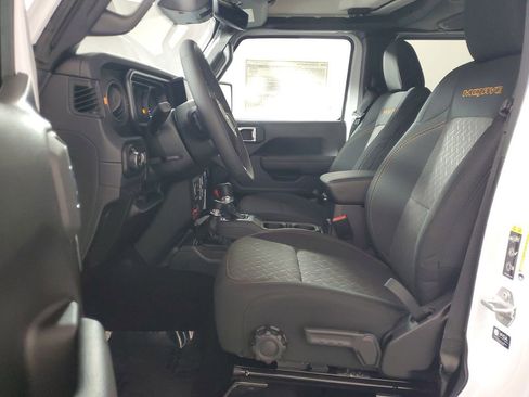 New 2026 Jeep Gladiator Mojave w/ Technology Group image 9