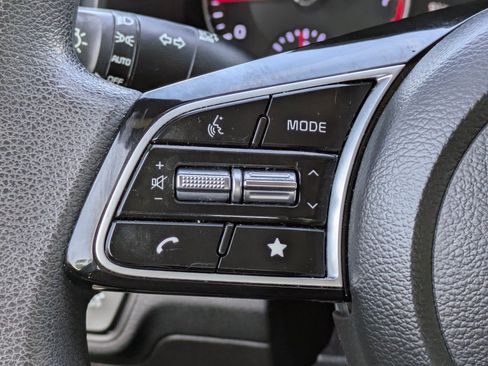 Certified 2023 Kia Forte LXS w/ LXS Technology Package FWD image 18