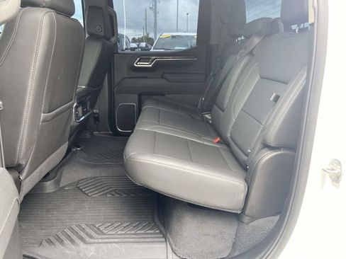 Used 2025 Chevrolet Silverado 1500 LTZ AWD/4WD image 12