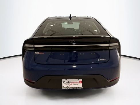 New 2025 Toyota Prius Plug-In Hybrid FWD image 6