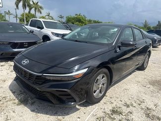 Used 2025 Hyundai Elantra SE w/ Cargo Package FWD video 1