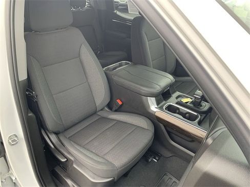 Used 2024 GMC Sierra 1500 Elevation image 27