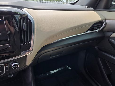 Used 2023 Chevrolet Traverse LS FWD image 28