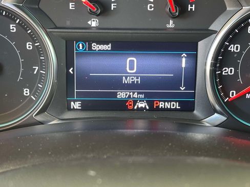 Used 2023 Chevrolet Equinox RS FWD image 24