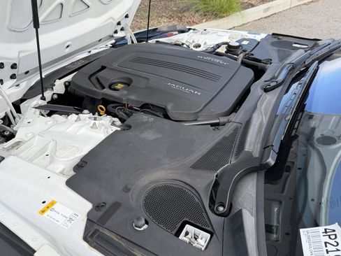 Used 2020 Jaguar F-TYPE Convertible image 28