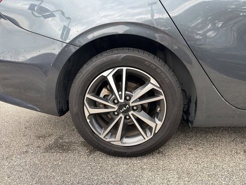 Used 2023 Kia Forte LXS image 10