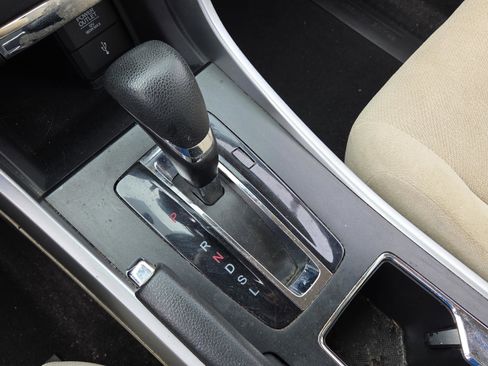 Used 2013 Honda Accord LX image 32