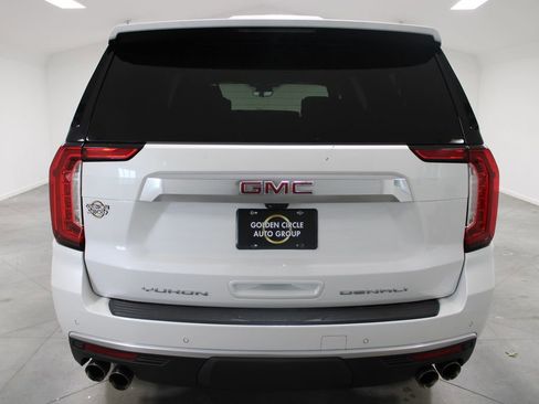 Used 2024 GMC Yukon XL Denali w/ Denali Reserve Package AWD/4WD image 8