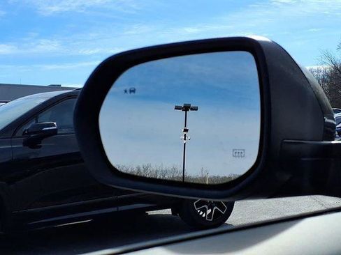 New 2026 Chevrolet Equinox LT w/ LPO, Floor Liner Package image 18