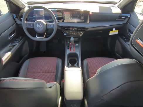 New 2026 Nissan Kicks SR image 16