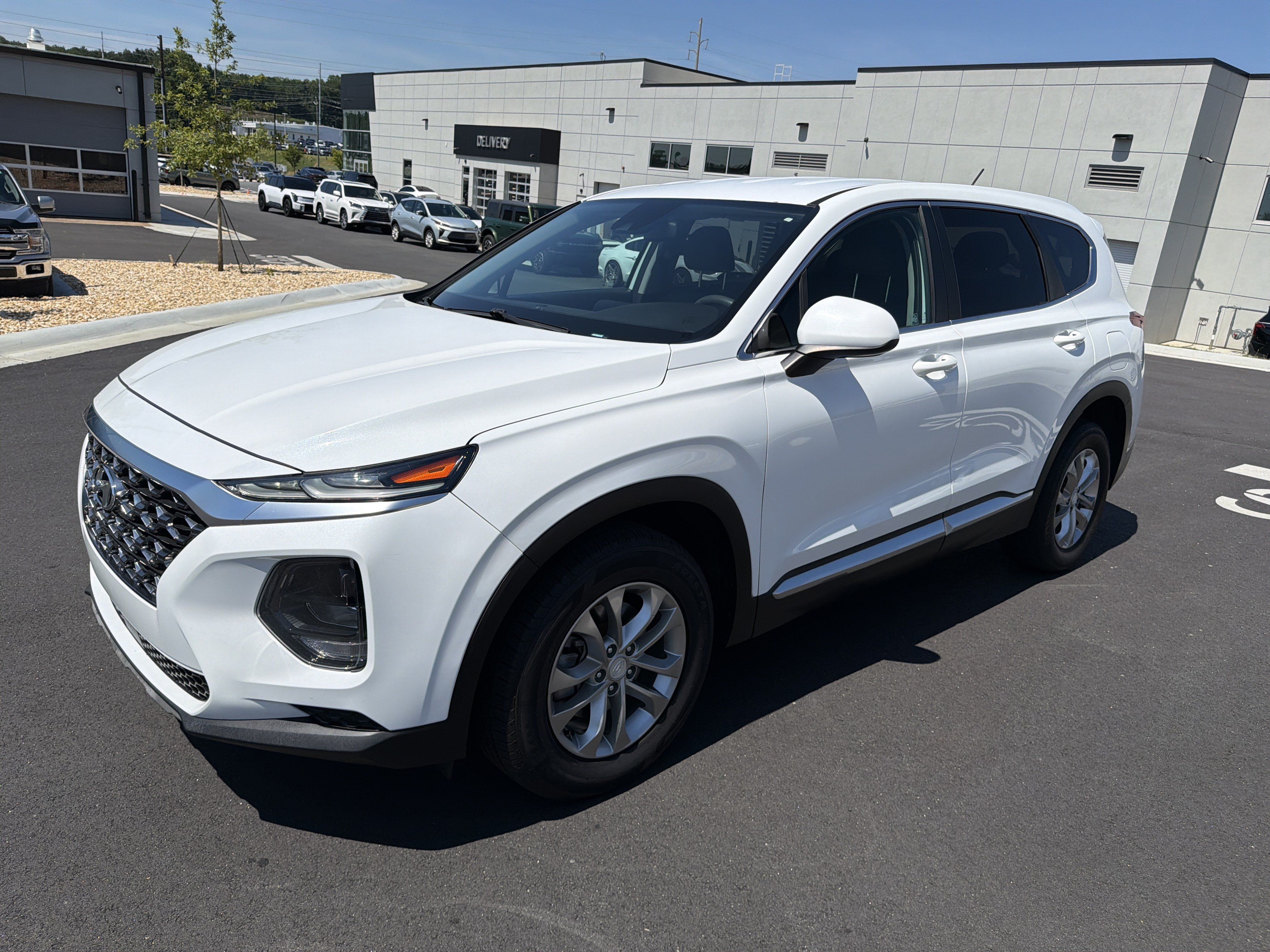 Used 2020 Hyundai Santa Fe SE FWD image 3