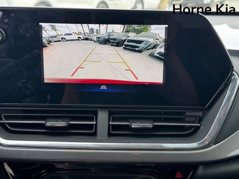 Used 2024 Chevrolet Trax ACTIV w/ Sunroof Package image 22