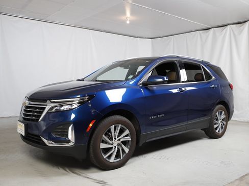Used 2022 Chevrolet Equinox Premier AWD/4WD image 18