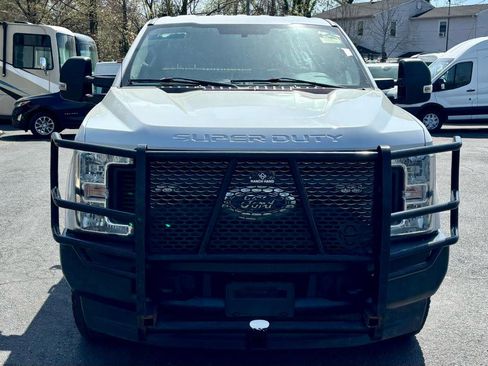 Used 2018 Ford F250 XL w/ Power Equipment Group image 3