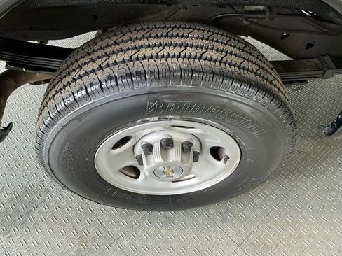 Used 2023 Chevrolet Express 3500 w/ Driver Convenience Package RWD image 52