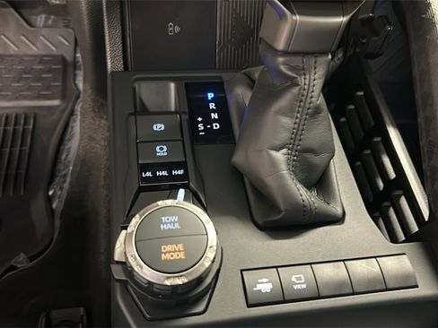 Used 2025 Toyota 4Runner 4WD image 20