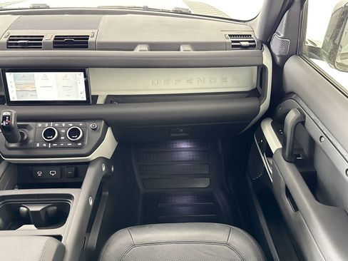 Used 2024 Land Rover Defender 110 S image 24