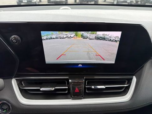 Used 2025 Chevrolet TrailBlazer LT AWD/4WD image 19