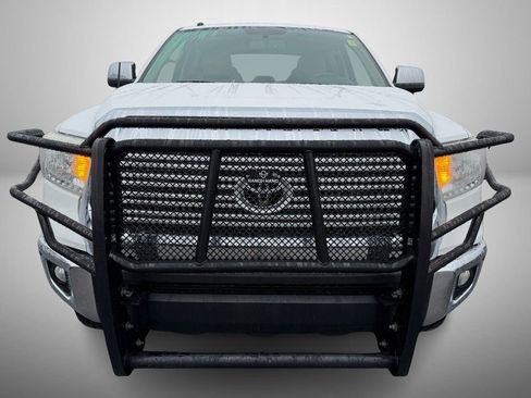 Used 2017 Toyota Tundra Limited image 9