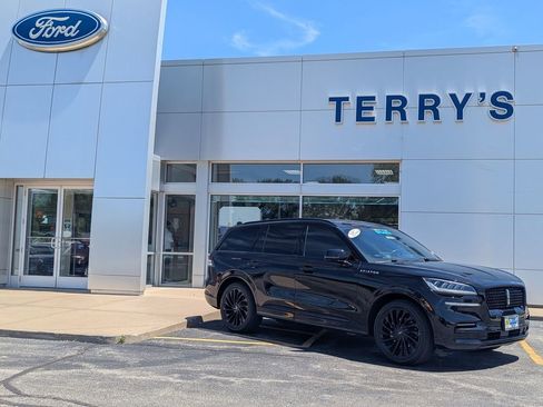 Used 2022 Lincoln Aviator Reserve w/ Equipment Group 201A AWD/4WD image 1