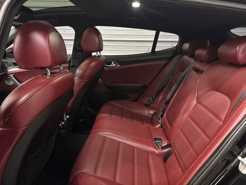 Used 2018 Kia Stinger GT2 image 20