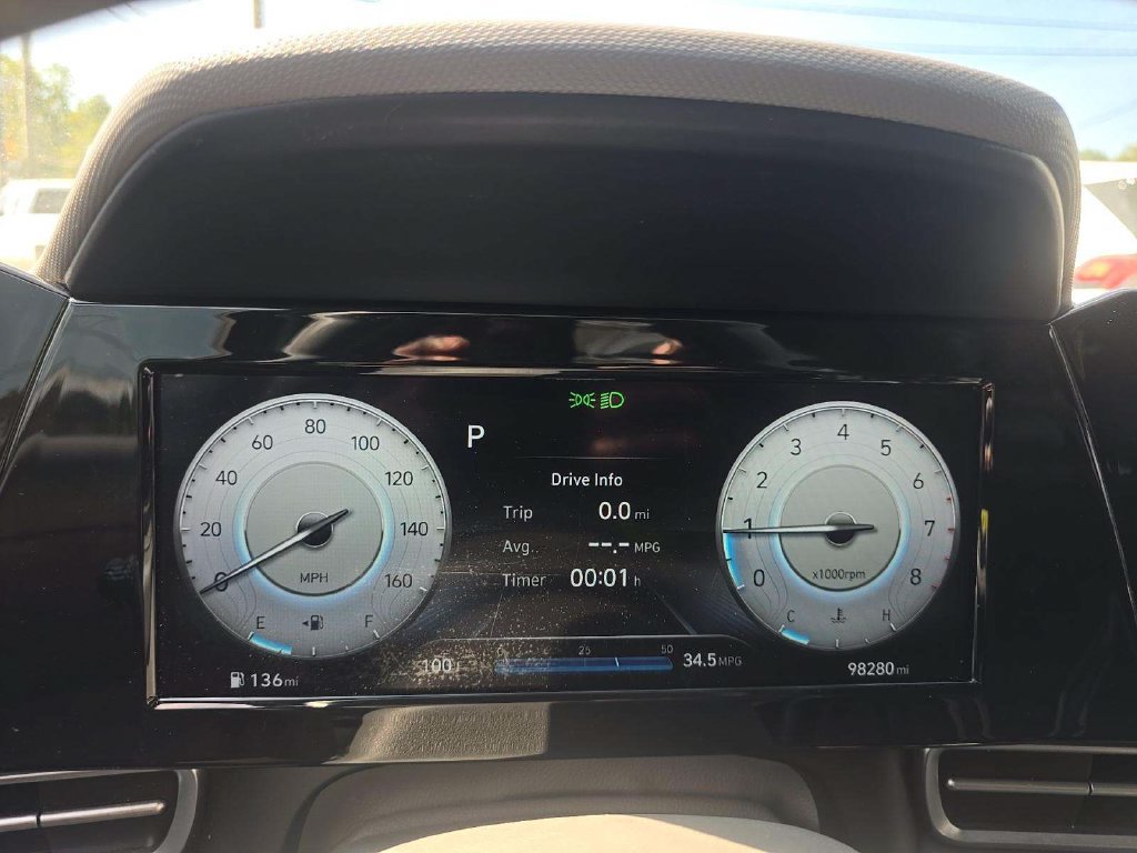 Used 2022 Hyundai Elantra SEL w/ Convenience + Premium Package FWD image 12