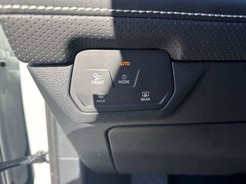 New 2026 Volkswagen Atlas SE image 18