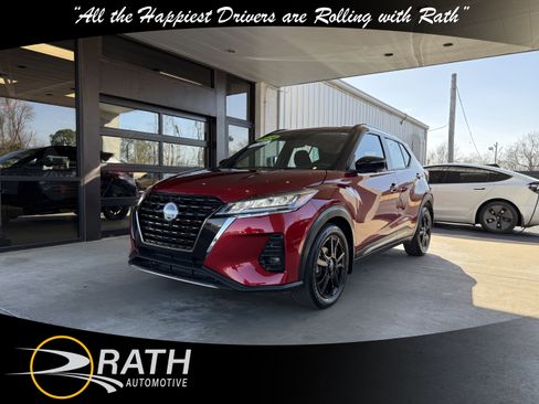 Used 2024 Nissan Kicks SR image 4