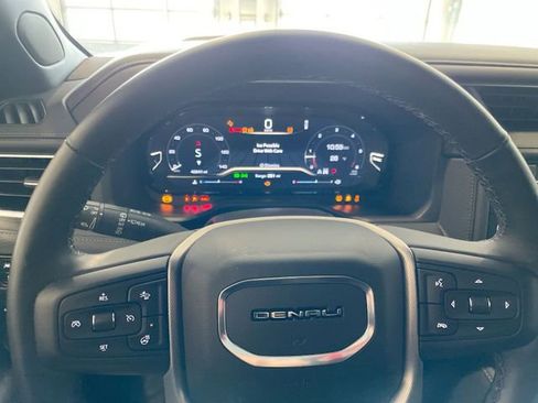 Used 2024 GMC Yukon Denali AWD/4WD image 20
