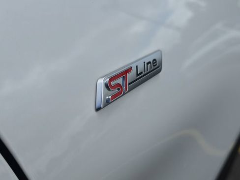Certified 2024 Ford Explorer ST-Line w/ Class IV Trailer Tow Package AWD/4WD image 5