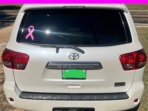 Used 2017 Toyota Sequoia Platinum image 34