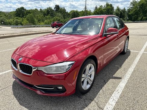 Used 2016 BMW 328i xDrive Sedan AWD/4WD image 2