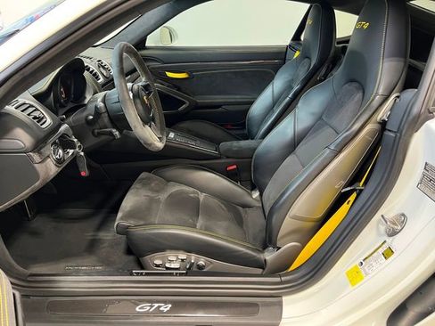 Used 2016 Porsche Cayman GT4 image 19
